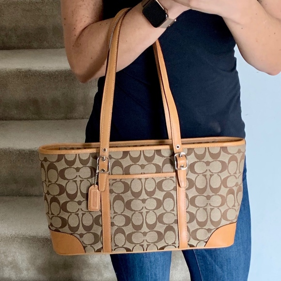 Coach Handbags - EUC Coach Signature Shopper Tote
